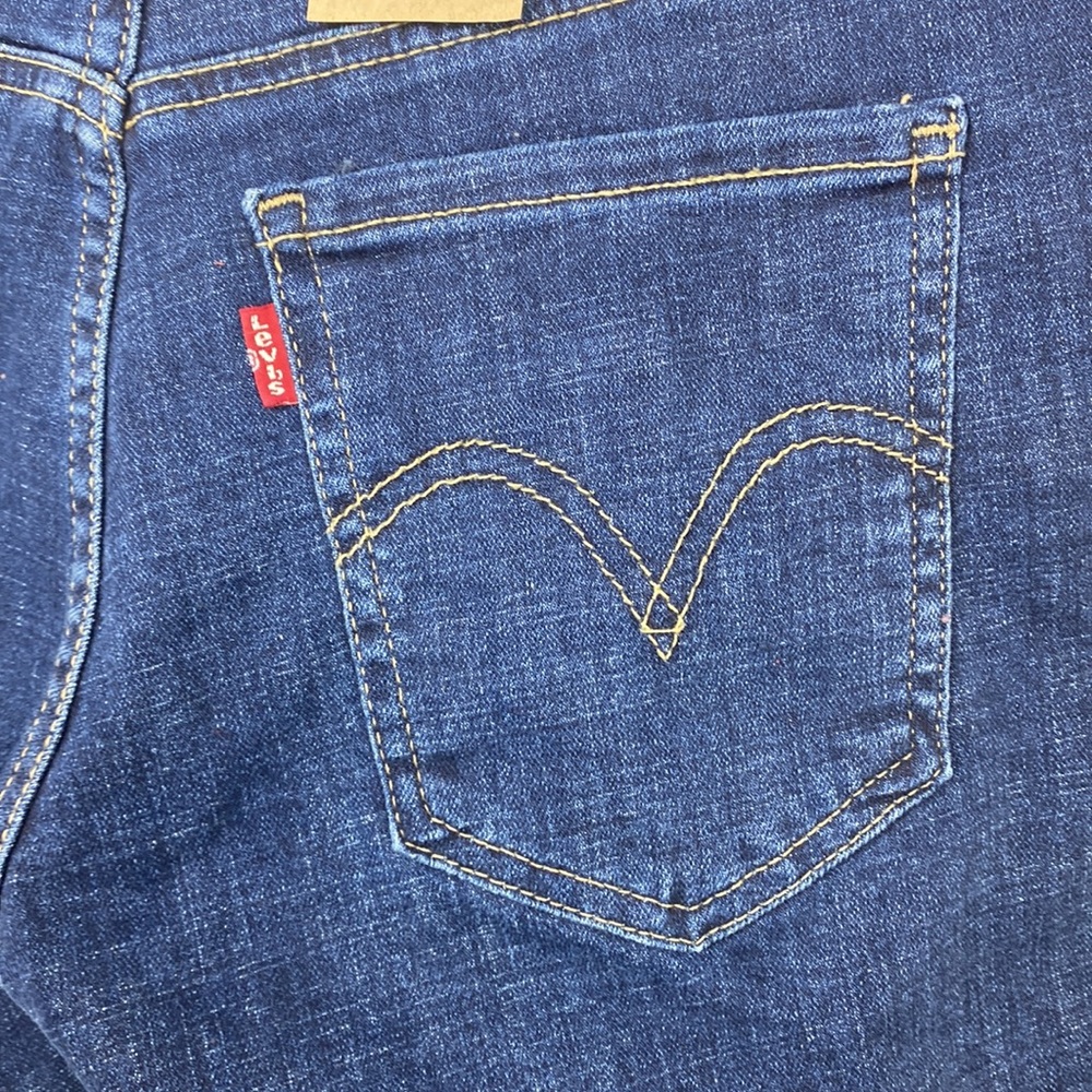 Levi’s mid length shorts mid rise slim through hip size 2 W26 NWT - Picture 8 of 10